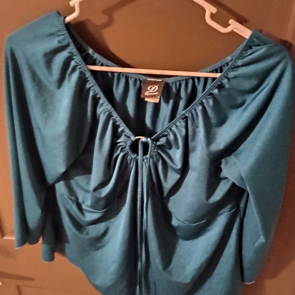 Dynamite Teal Blouse with Gathered Front - Picture 5 of 7